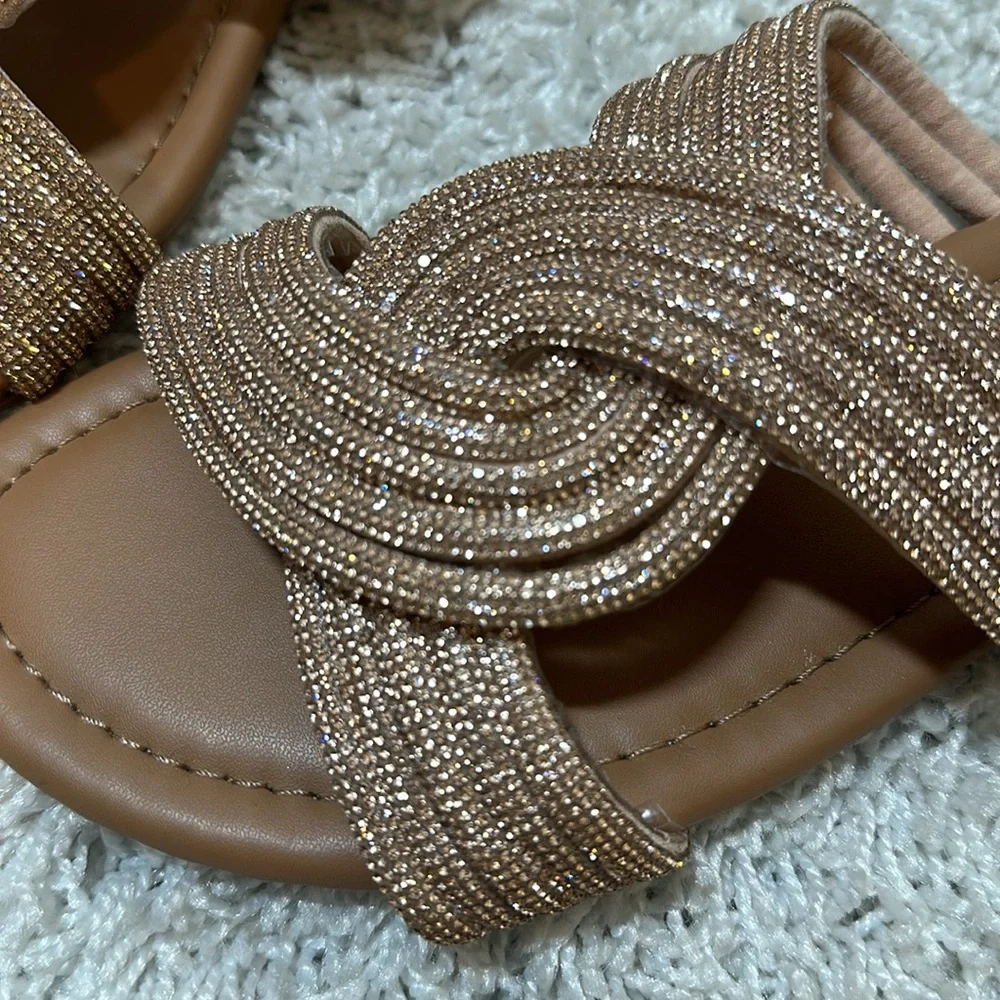 JUICY COUTURE JC-ZISEL  Rhinestone Sandals.
